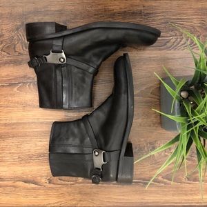 Ecco black leather motorcycle booties